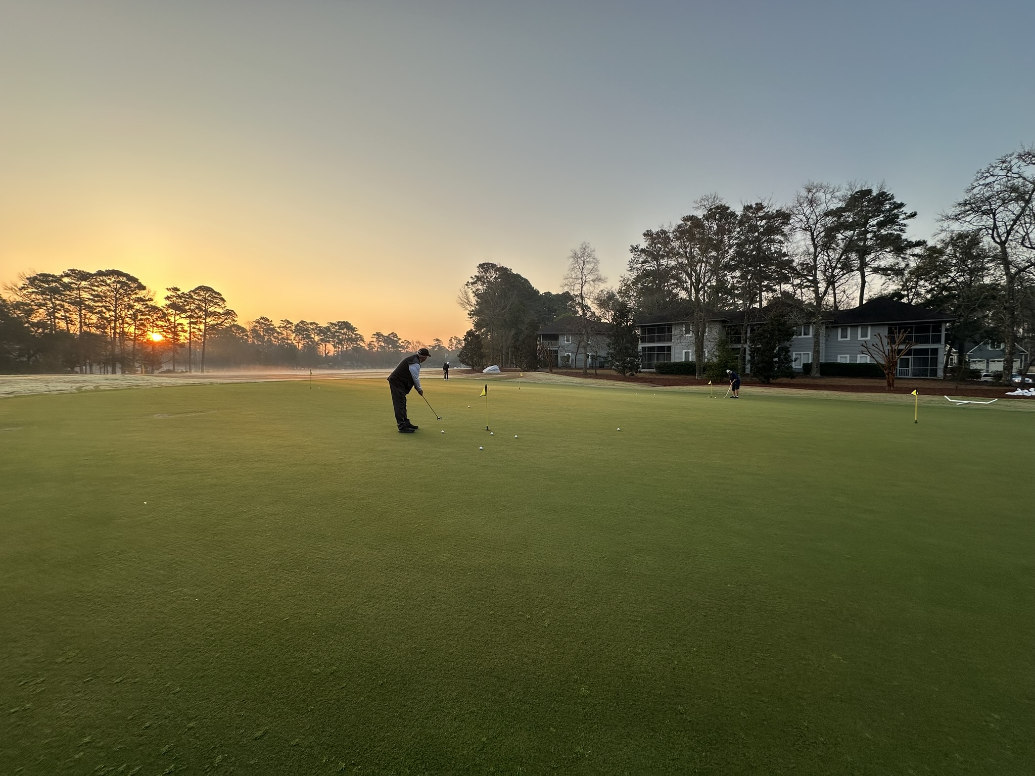 Practice green at Tidewater Golf Club